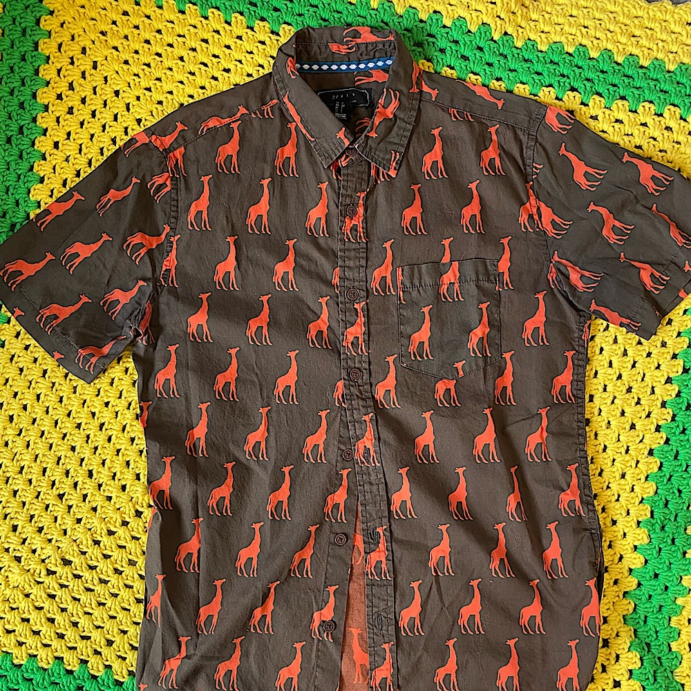 Forever 21 Mens Giraffe SS shirt